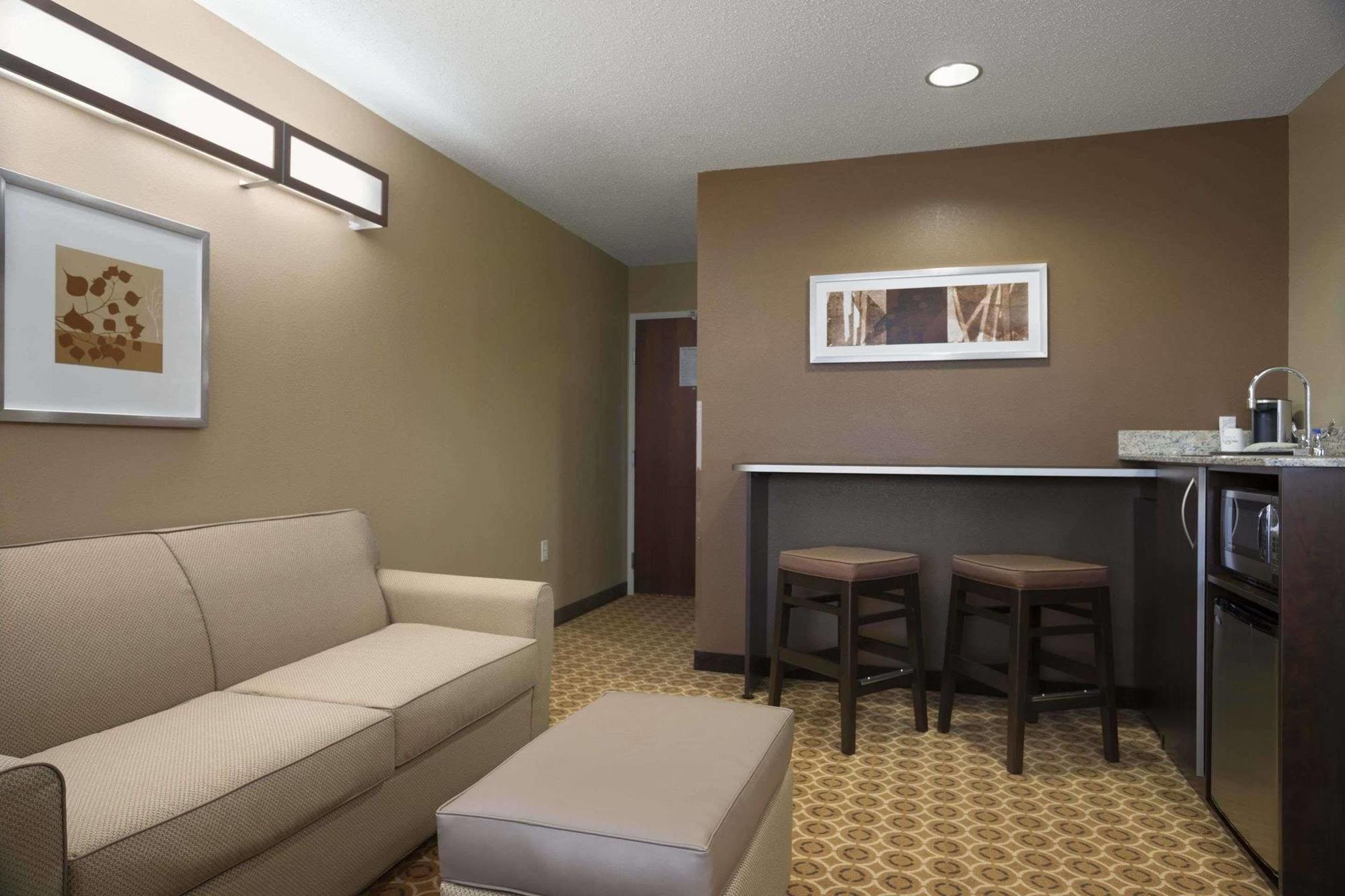 Sonesta Essential Fairmont Hotel Luaran gambar