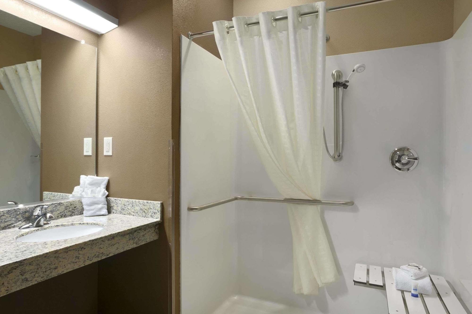Sonesta Essential Fairmont Hotel Luaran gambar